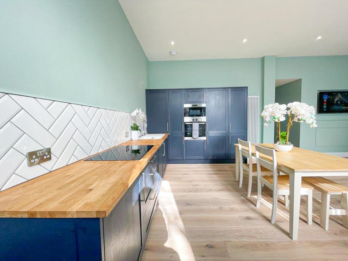 Beautiful 2Br, Private Entry In Vibrant Leith Apartment EDI Exterior foto